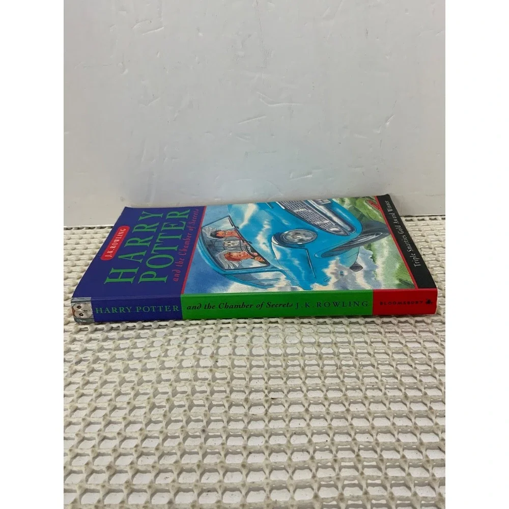 Harry Potter and the Chamber of Secrets – Magic First Edition paperback EUC